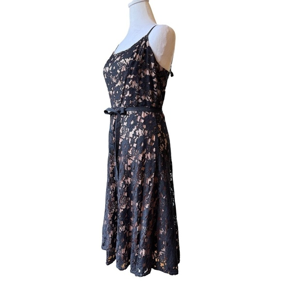 Vintage Black Lace Fit and Flare Cocktail Dress Size 8 - Picture 2 of 9